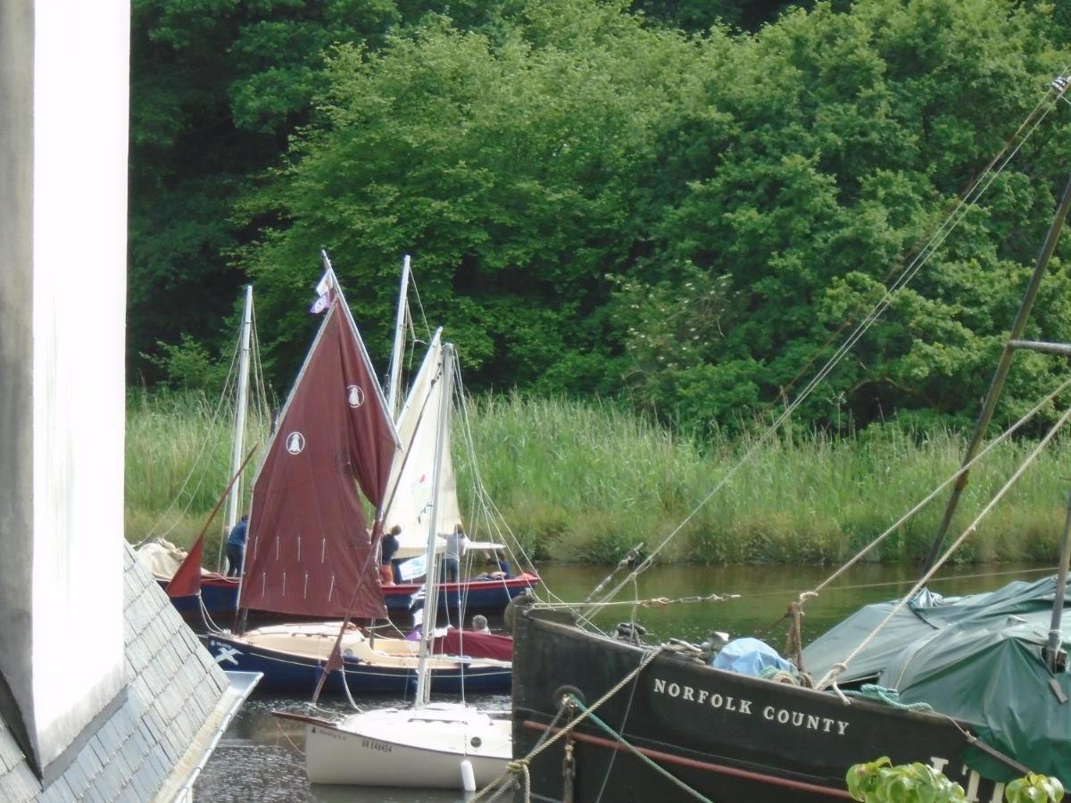 Crew Quarters Port Launay 沙托兰 外观 照片